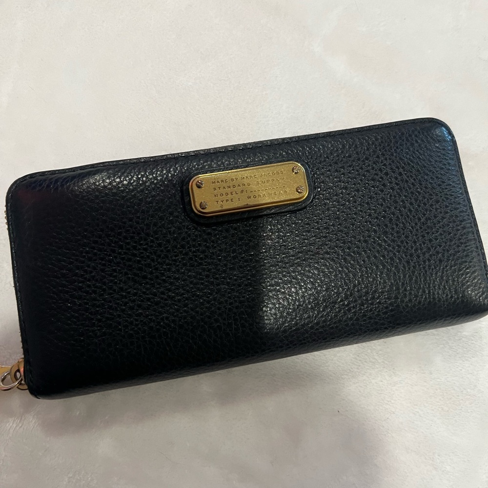 Marc Jacob’s wallets EUC